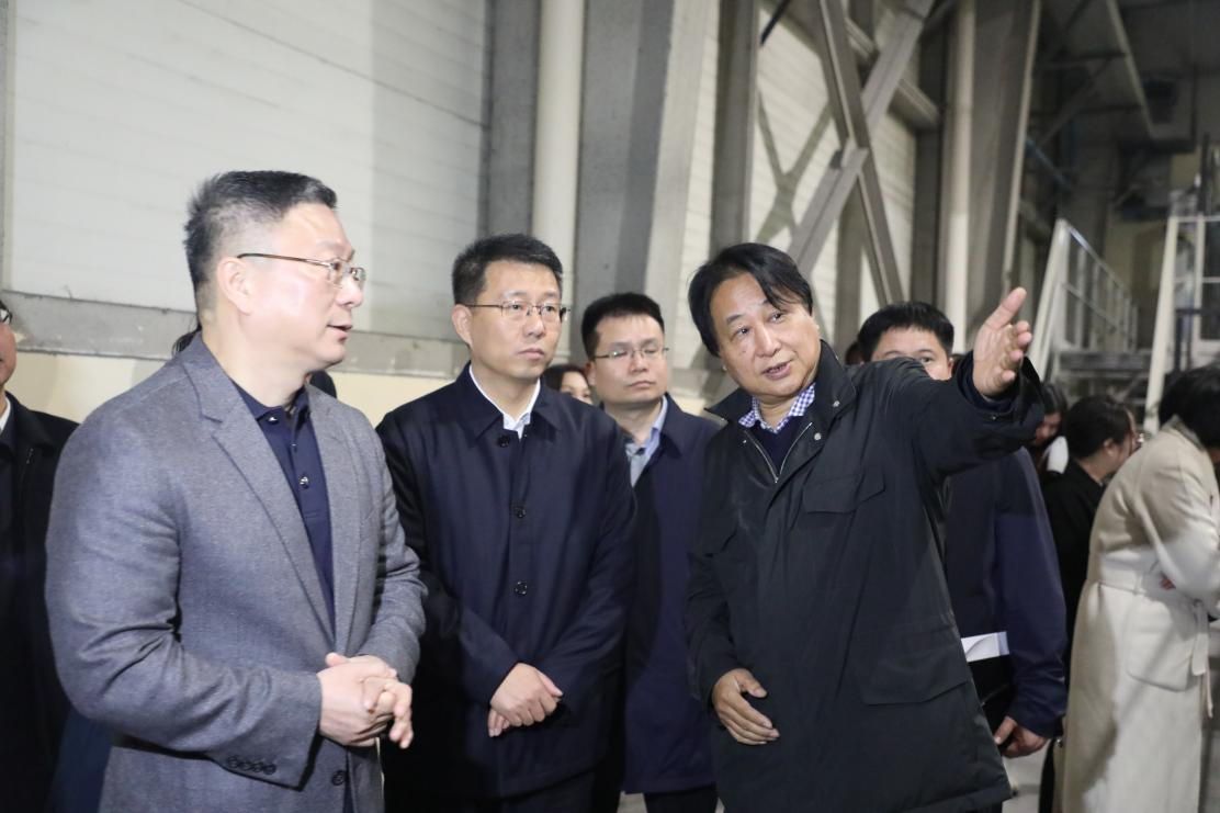 大興區區長劉學亮一行蒞臨美巢 為企業高質量發展注入強心劑